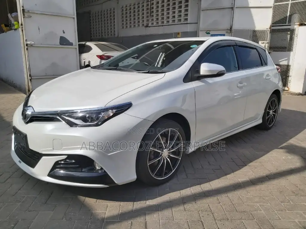 Toyota Auris 2015 White