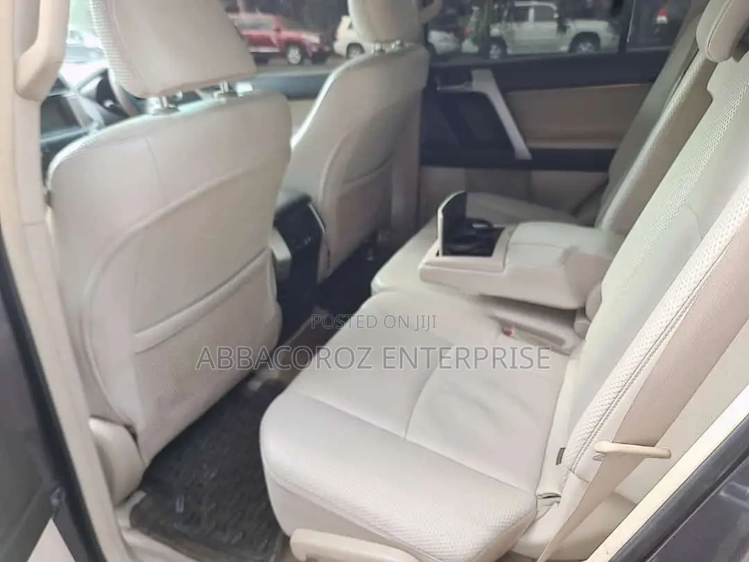 Toyota Land Cruiser Prado 2012 3.0 TD Gray