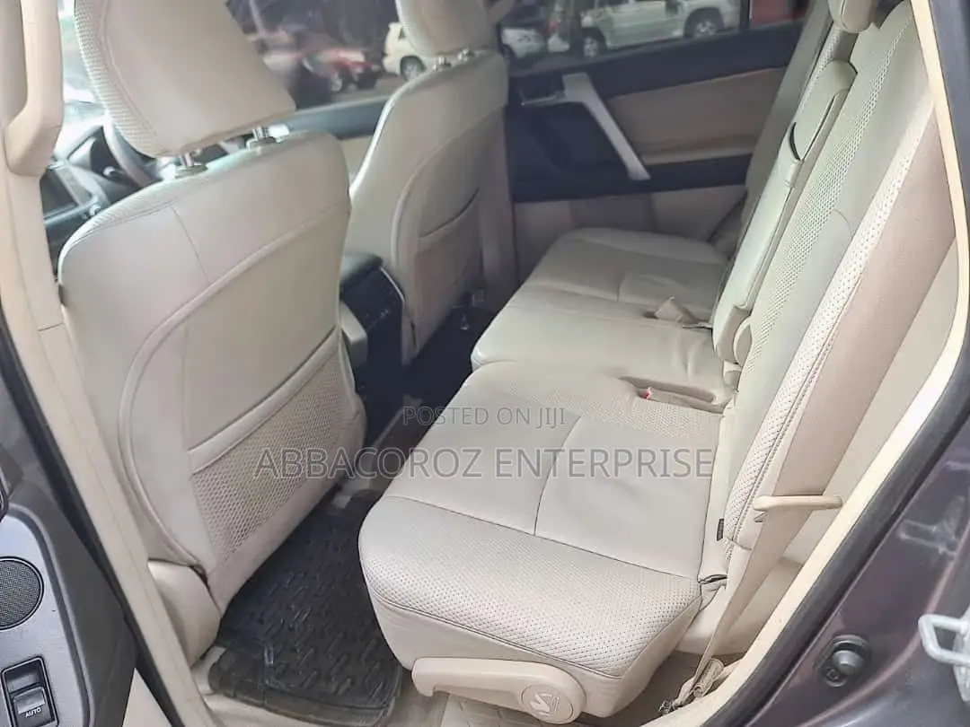 Toyota Land Cruiser Prado 2012 3.0 TD Gray