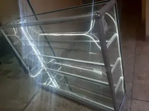 Four Shelves Desplay Complete With Snake Lights