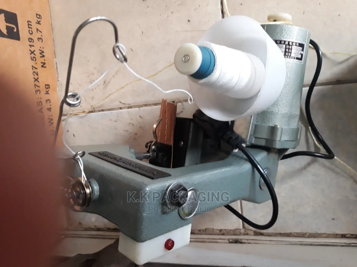 Sacks Sealing Machine