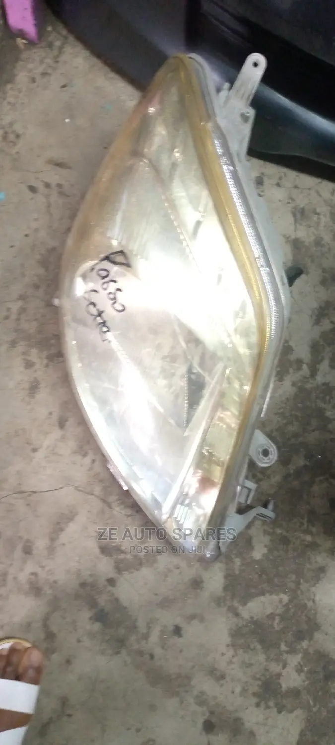 Passo Shettle Headlight
