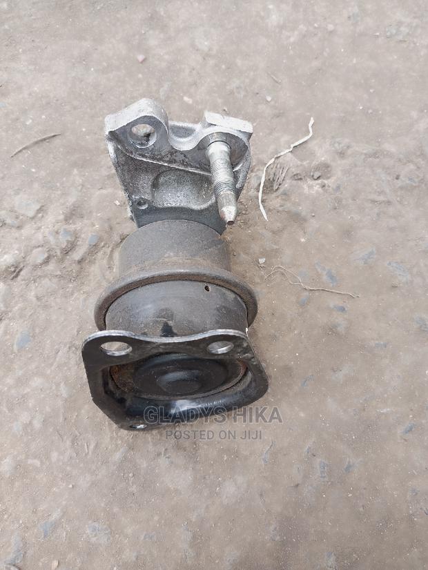 Ex Japan Engine Mouting for Honda Fit 2010 - thumbnail 2