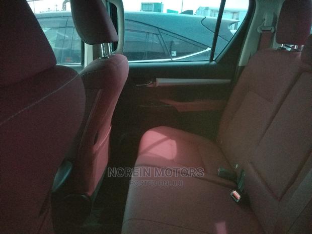 Toyota Hilux 2016 Black - thumbnail 4