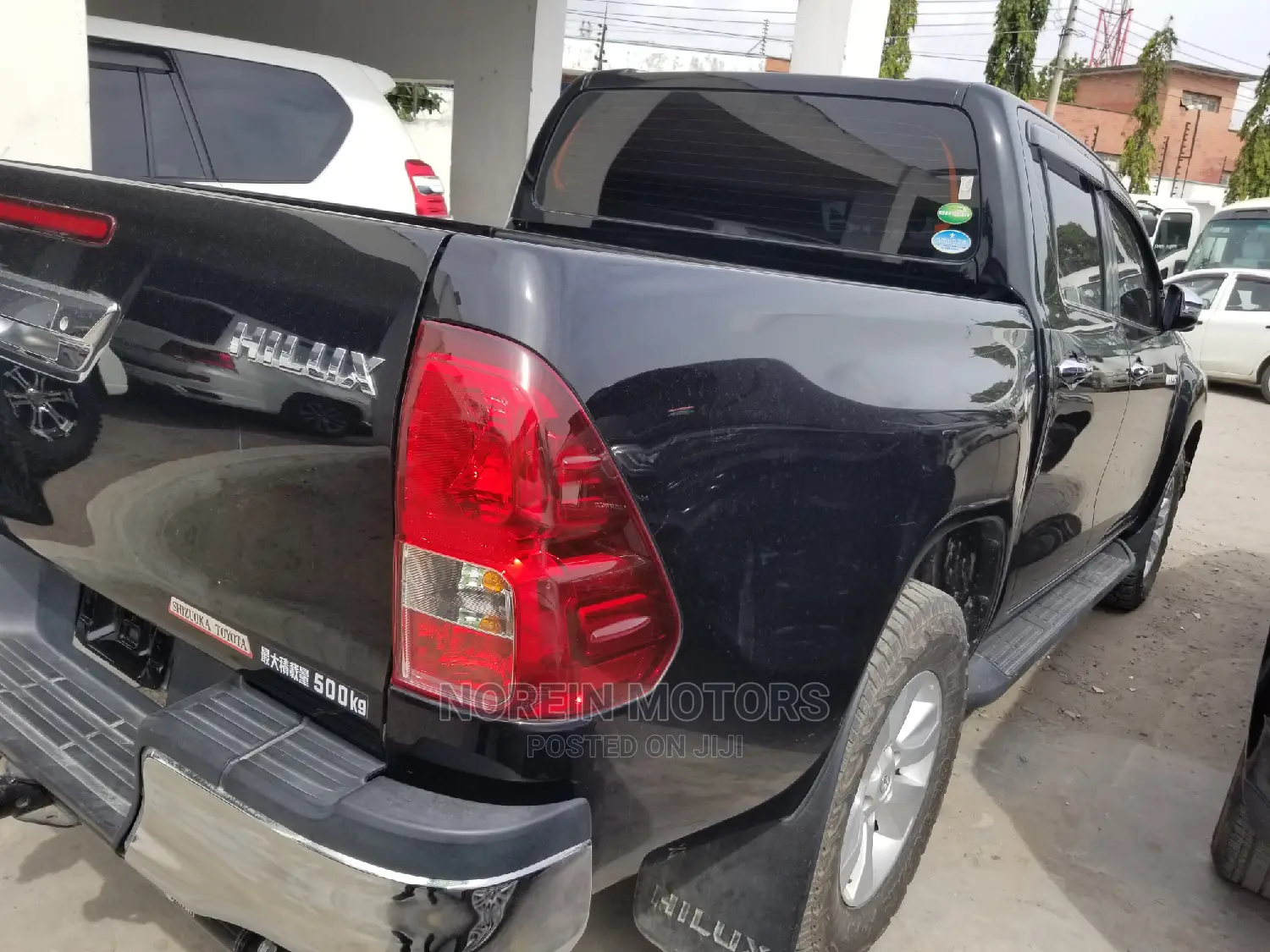 Toyota Hilux 2016 Black