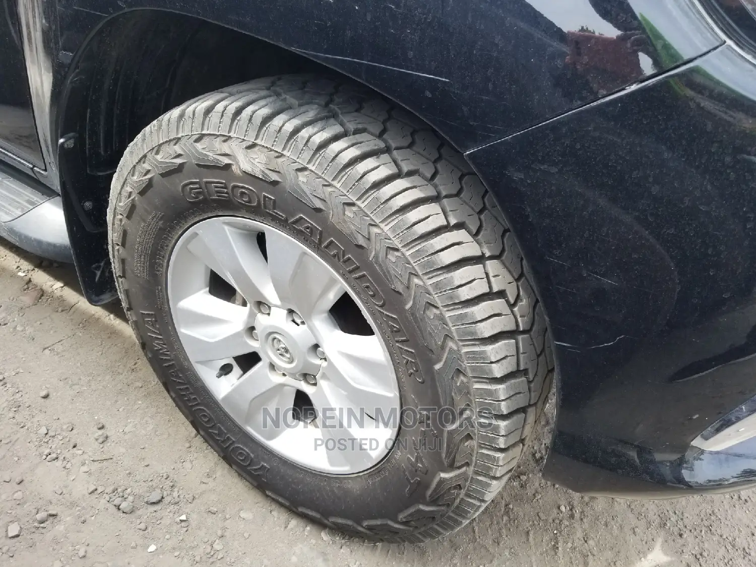 Toyota Hilux 2016 Black