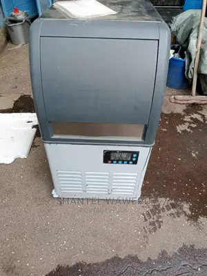 Commercial Ice Cube Machine