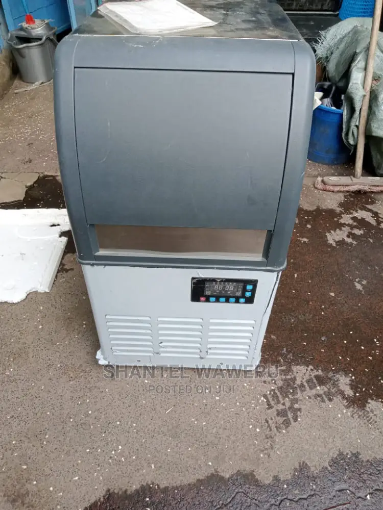 Commercial Ice Cube Machine