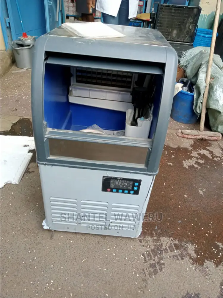 Commercial Ice Cube Machine