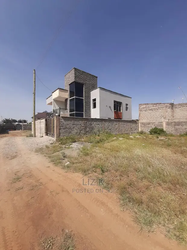 4bdrm Maisonette in Matangi, Kimbo for sale