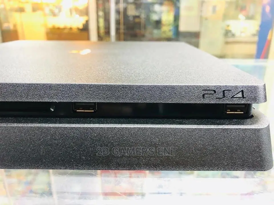 Slim Ps4, Ex German, Mint Condition
