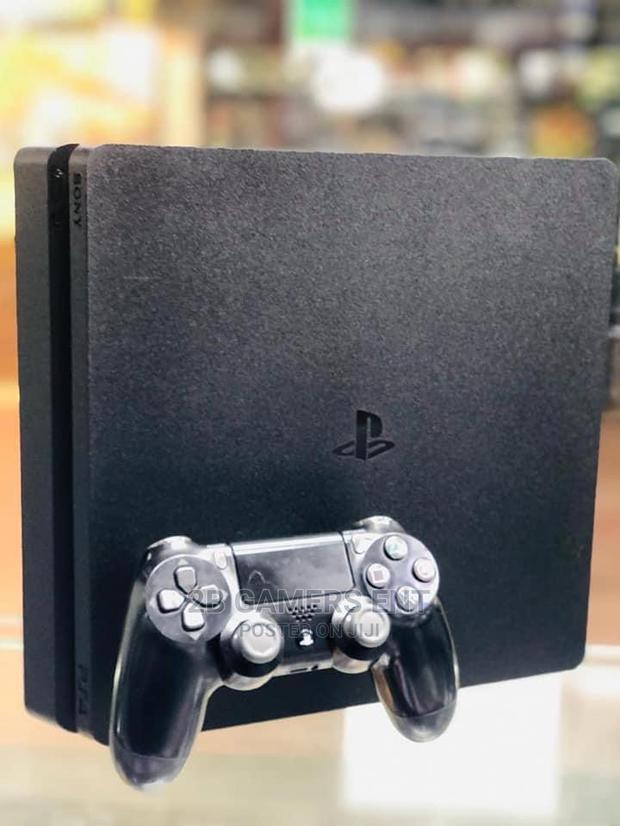 Slim Ps4, Ex German, Mint Condition - thumbnail 9