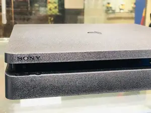 Slim Ps4, Ex German, Mint Condition