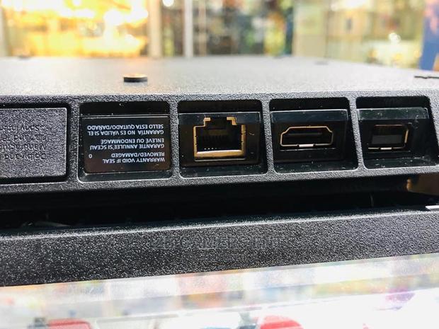 Slim Ps4, Ex German, Mint Condition - thumbnail 8