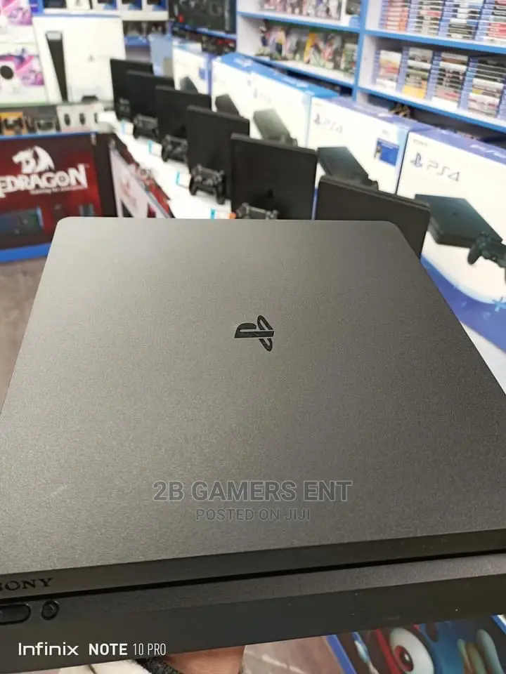 Perfect Condition Slim Play Station 4