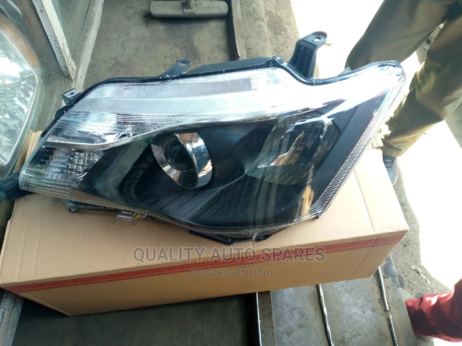 Toyota Fielder 2014 Headlight Xenon