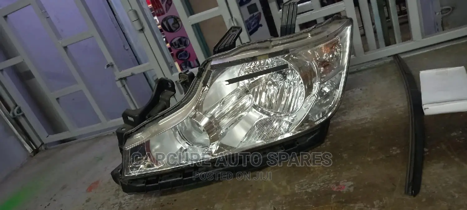 Honda Stepwagon Headlights