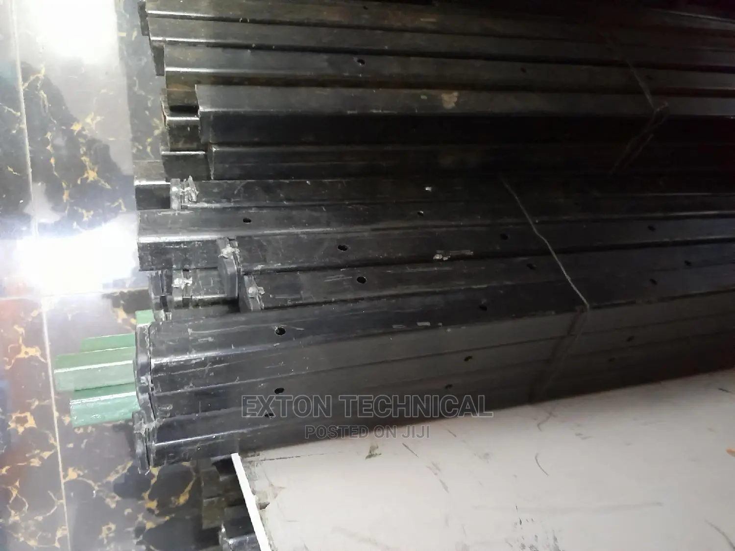 Electronic Fence Strainers