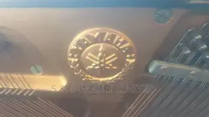 Yamaha 1U Piano