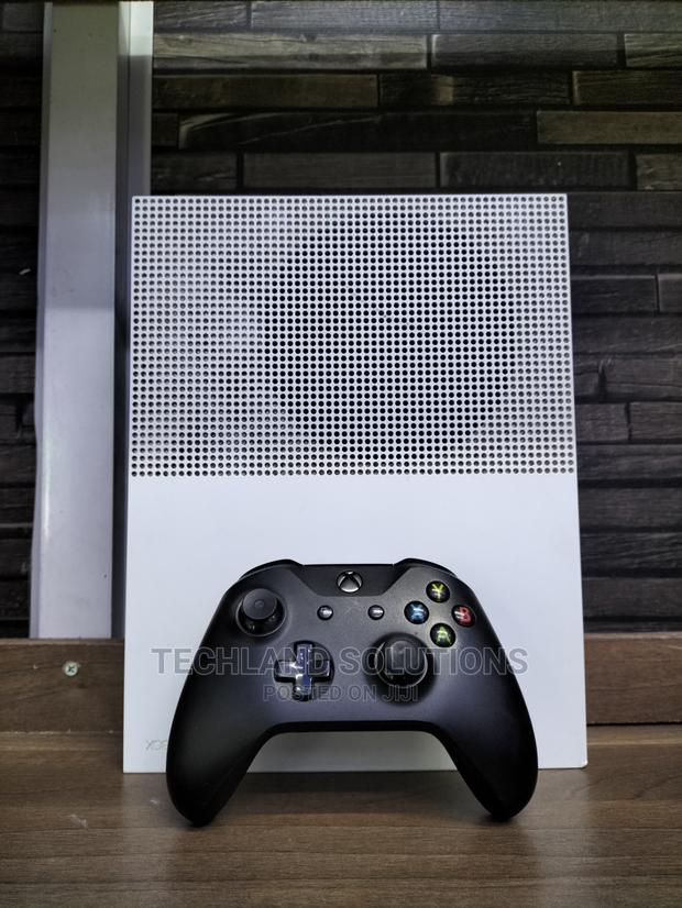 Xbox One S, 500gb White - main view