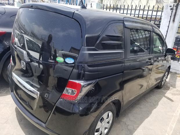 Honda Shuttle 2015 Black - thumbnail 4