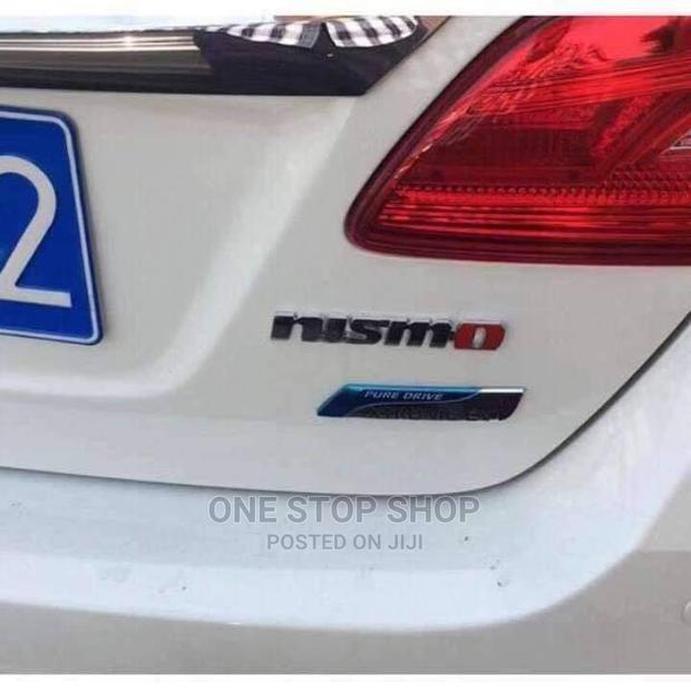 Nissmo 3D Emblem Car Meter - main view