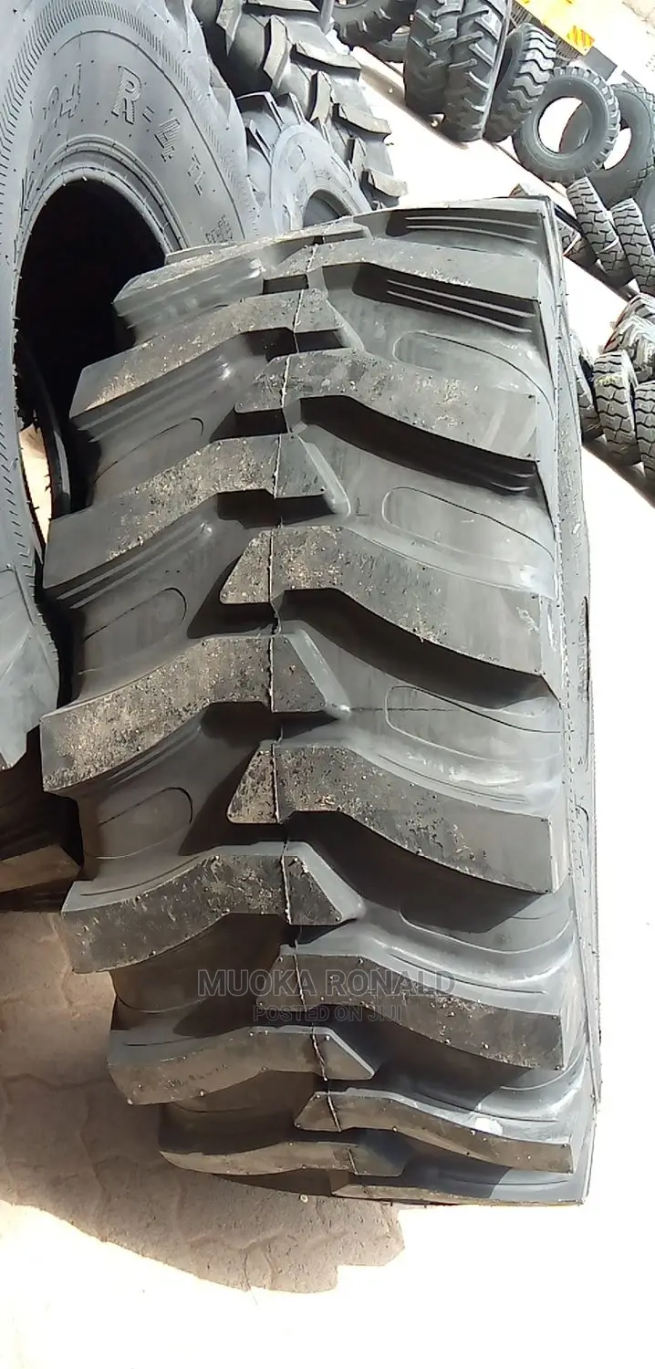 19.5l-24 Marcher Tyre (Tractor Tyre)