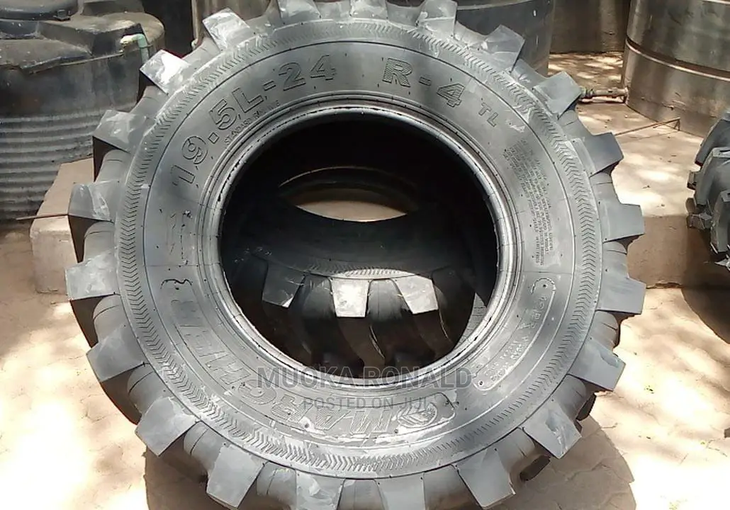 19.5l-24 Marcher Tyre (Tractor Tyre)