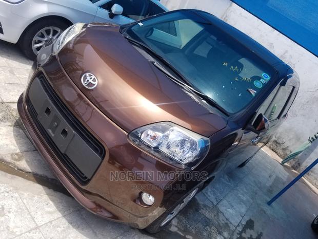 Toyota Spade 2015 Orange - thumbnail 2