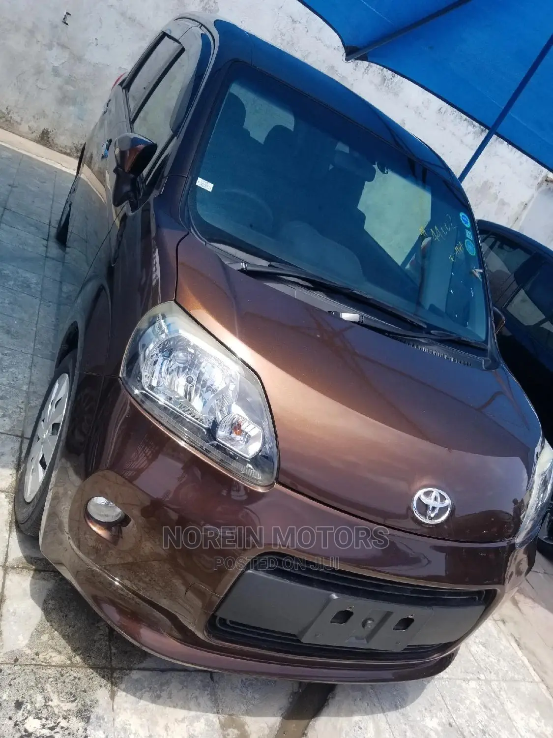 Toyota Spade 2015 Orange