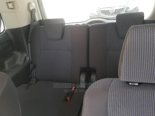 Toyota Noah 2014 Off white - thumbnail 8