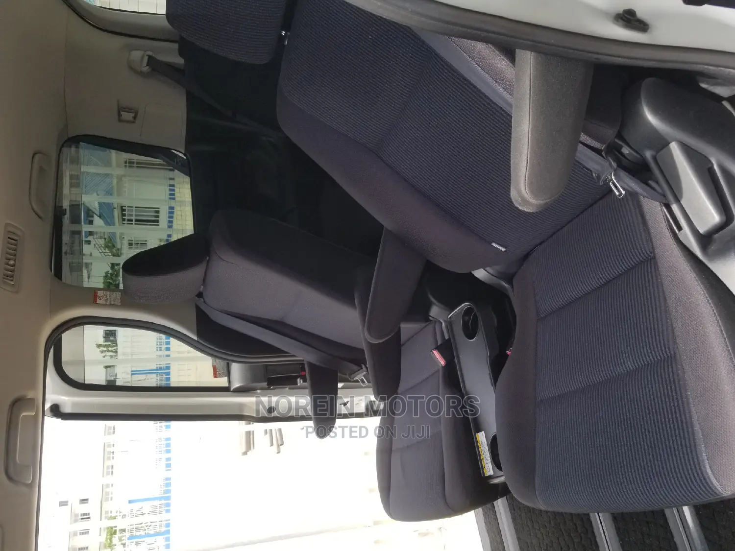 Toyota Noah 2014 Off white