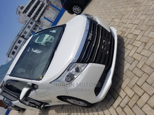 Toyota Noah 2014 Off white - thumbnail 12