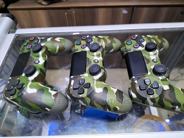 New Playstation 4 Controllers Dualshock - main view