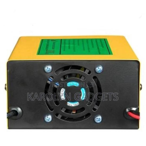 BATTERY Charger Bolamei for Trucks and Cars - main view