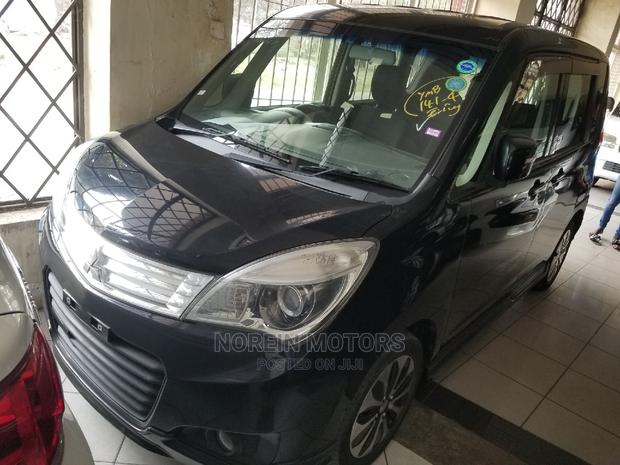 Mitsubishi Delica 2014 Black - thumbnail 2