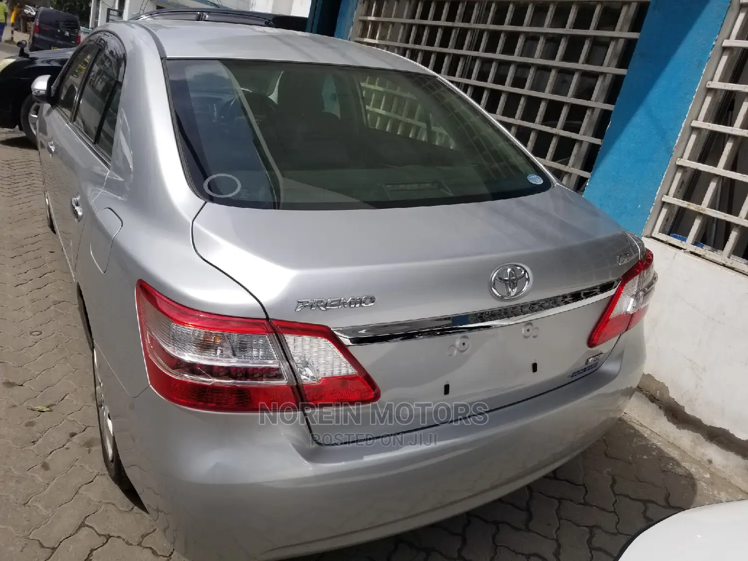 Toyota Premio 2014 Silver
