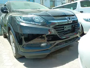 Honda Vezel 2014 1.5 2WD Black
