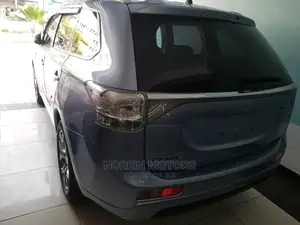 Mitsubishi Outlander 2014 Blue