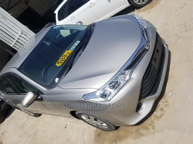 Toyota Axio 2015 Gray - thumbnail 2