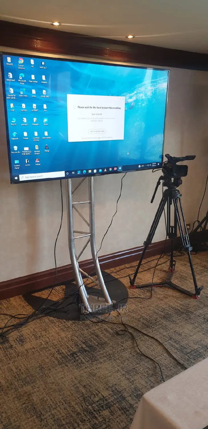65inch TV Screen for Hire Smart Type