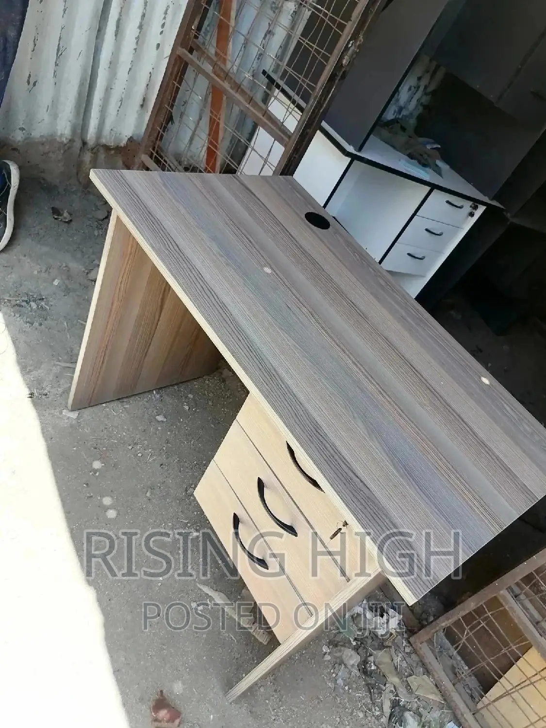 Superior High Quality Office Desk