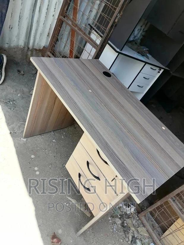 Superior High Quality Office Desk - main view