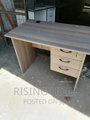 Very Good Quality Office Desk