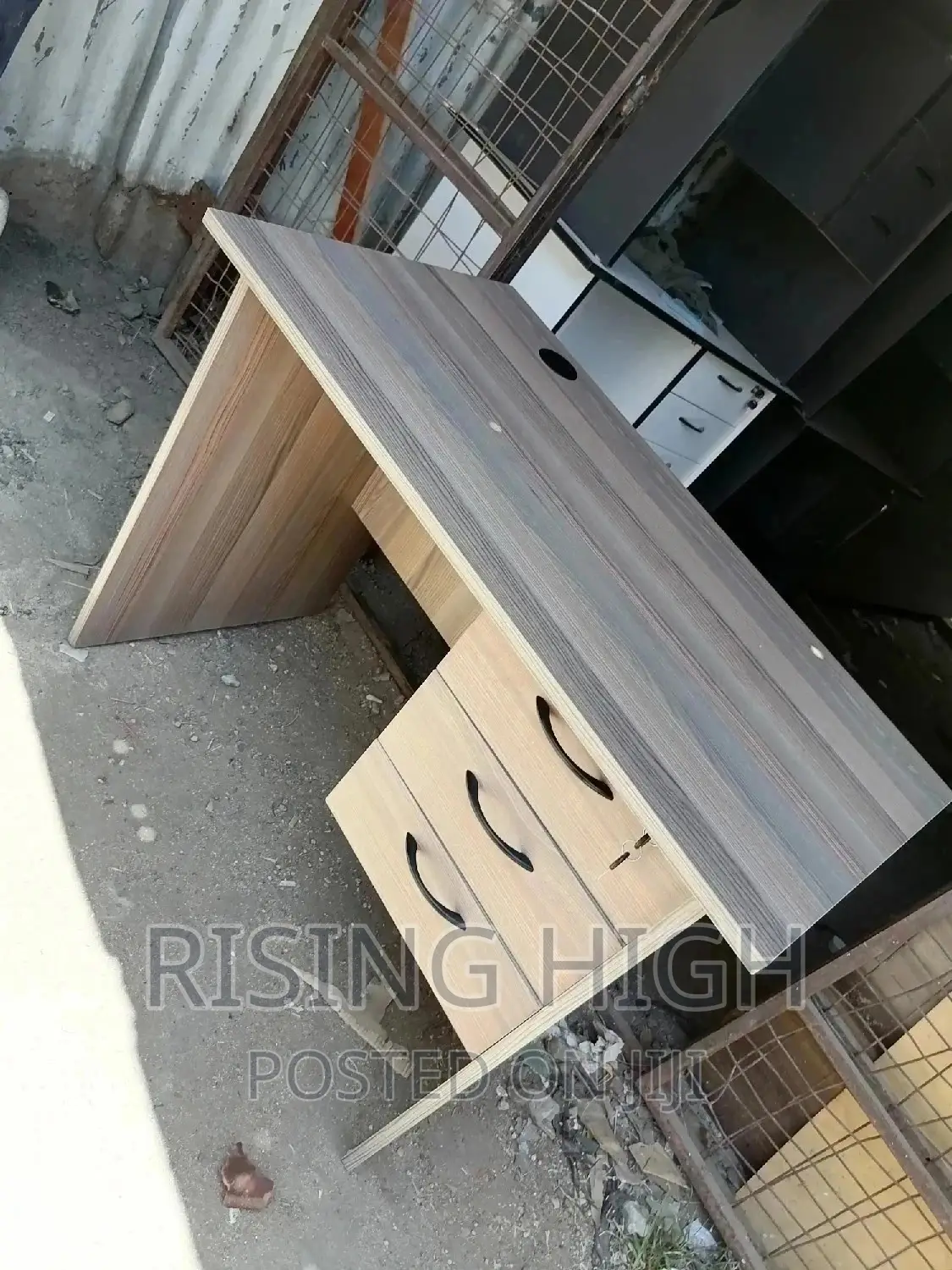 Supreme High Quality Office Desk