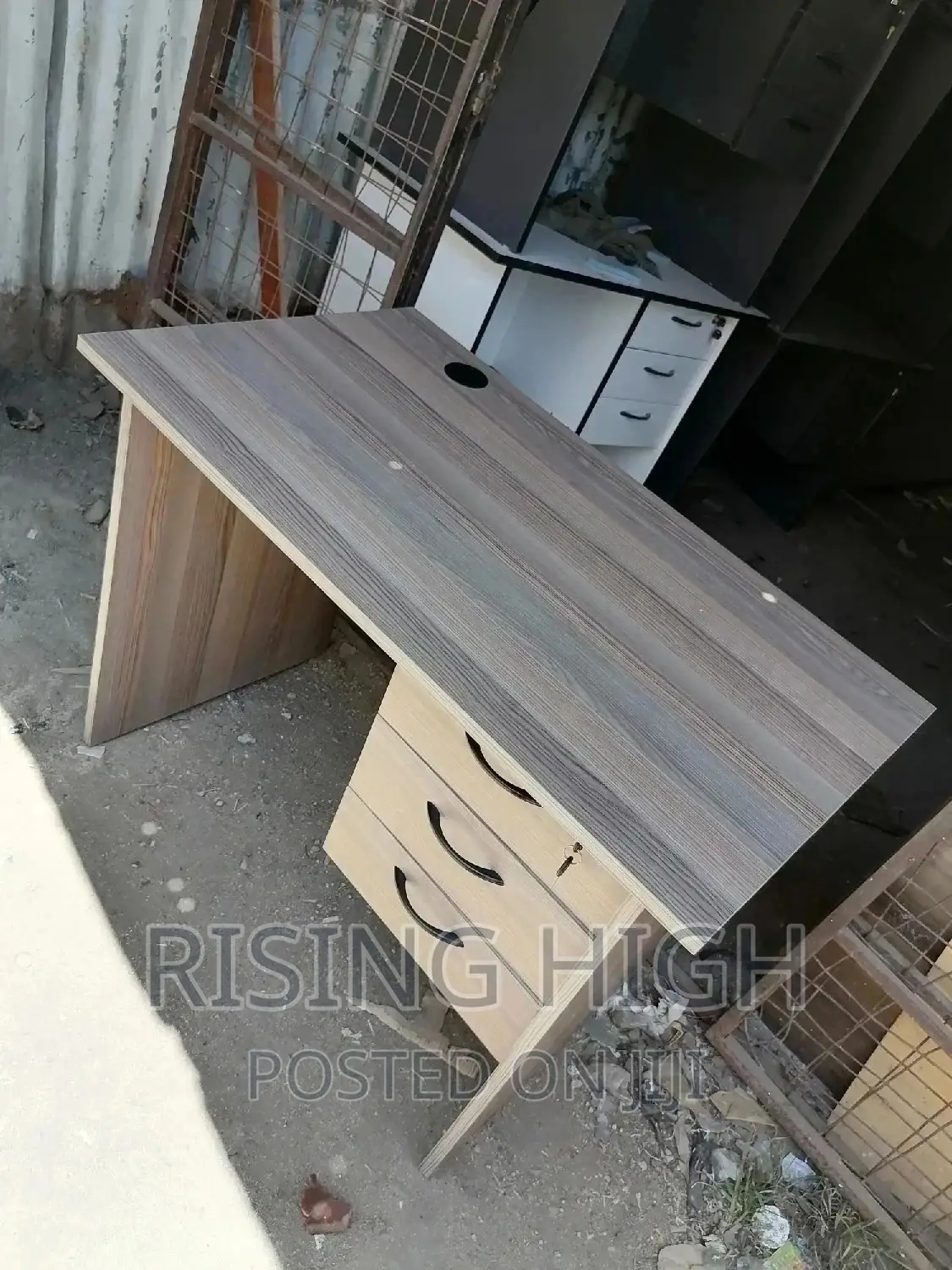 Unique Quality Design Office Desk