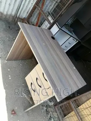 Supreme Prestigious Quality Office Desk