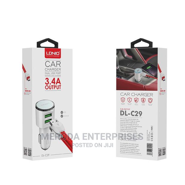 2USB Car Fast Charger - main view
