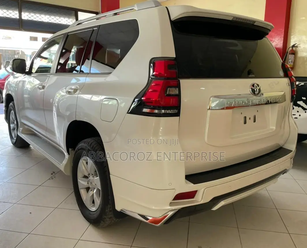 Toyota Land Cruiser Prado 2018 2.7 White