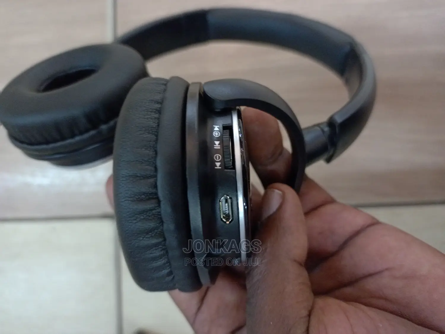 Headphone Loud Music Resistance
